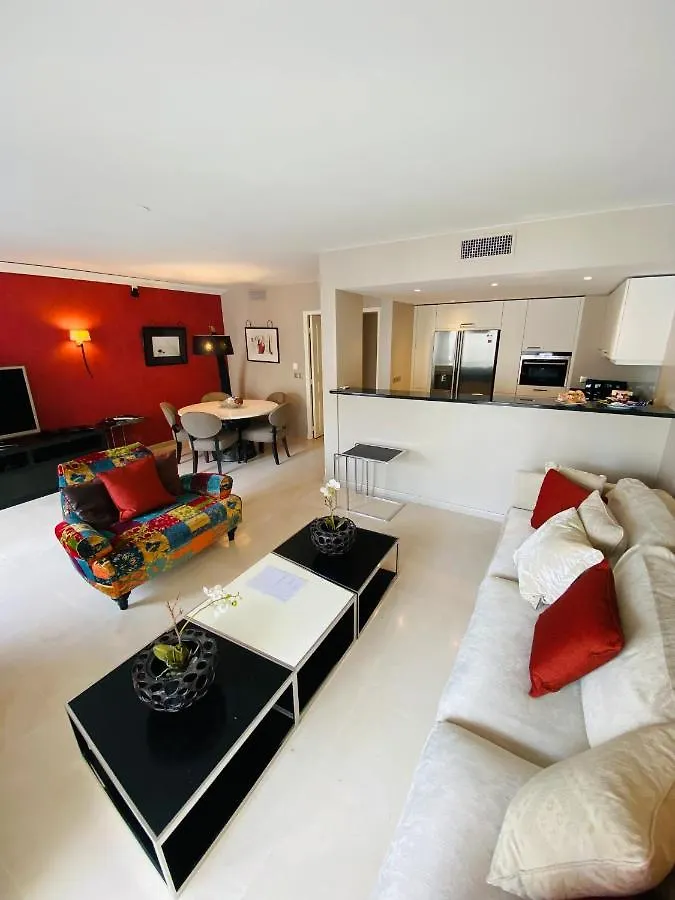 **** Aparthotel Residence Carlton Riviera Cannes France