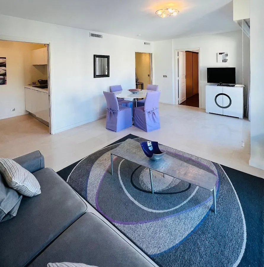 Residence Carlton Riviera Канны