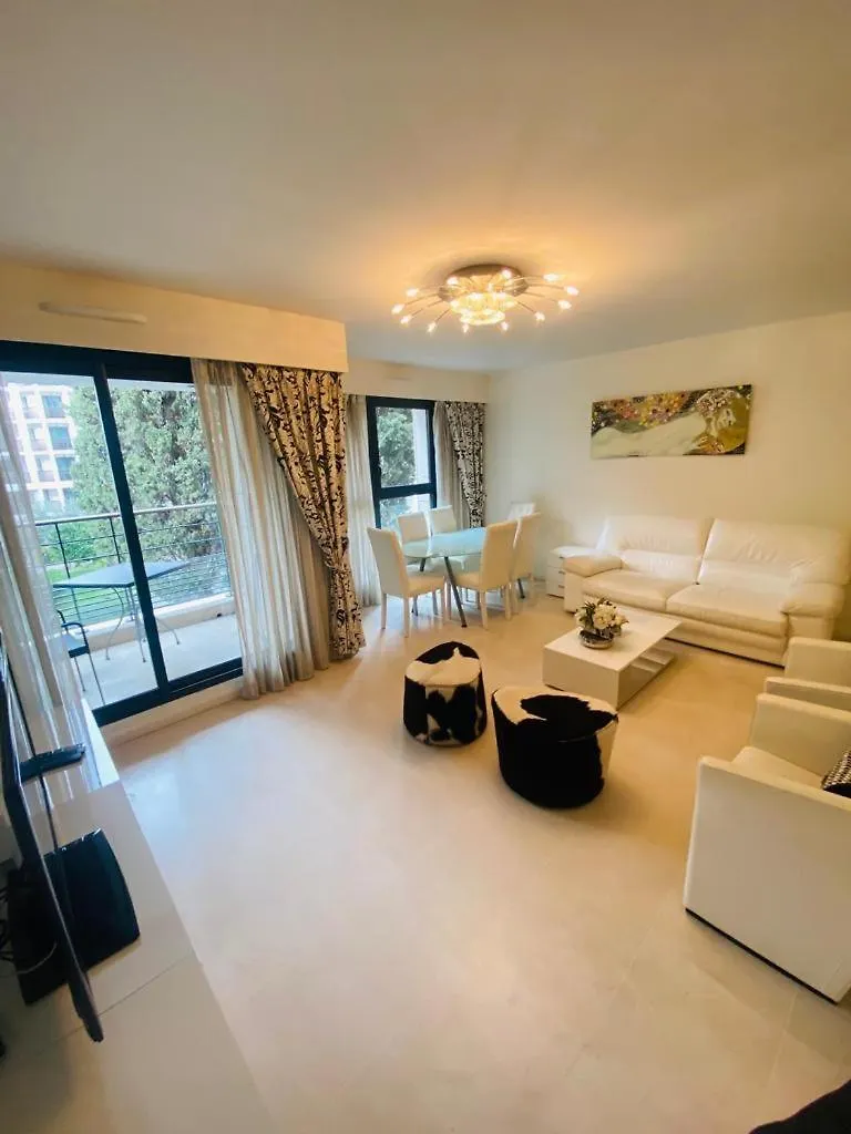Апарт-отель Residence Carlton Riviera Канны